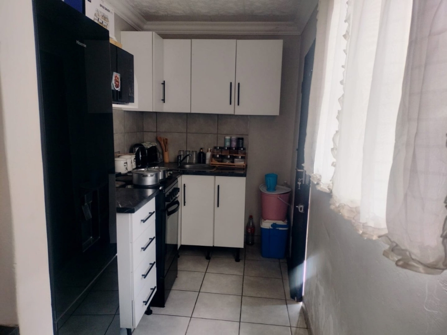 2 Bedroom Property for Sale in Bloemside 5 Free State